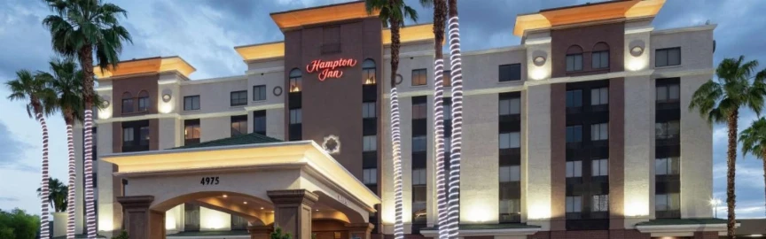Comfortable Non-Gaming Hotel Near the Las Vegas Strip